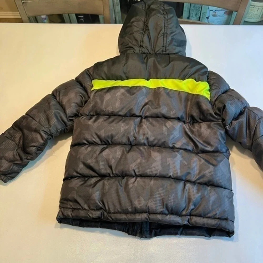 Xersion Puffer Jacket Kids Size 8 Grey Neon Yellow Good Camo Hooded Coat
